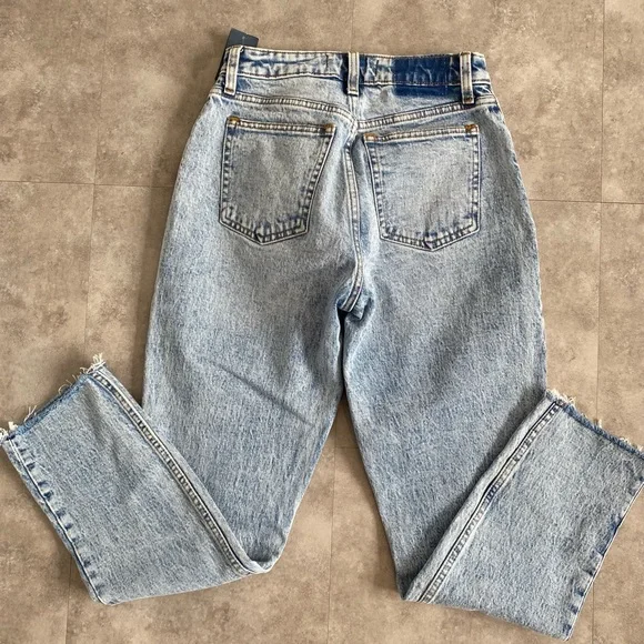 Abercrombie and fitch curve love high rise mom jeans - Picture 2 of 2